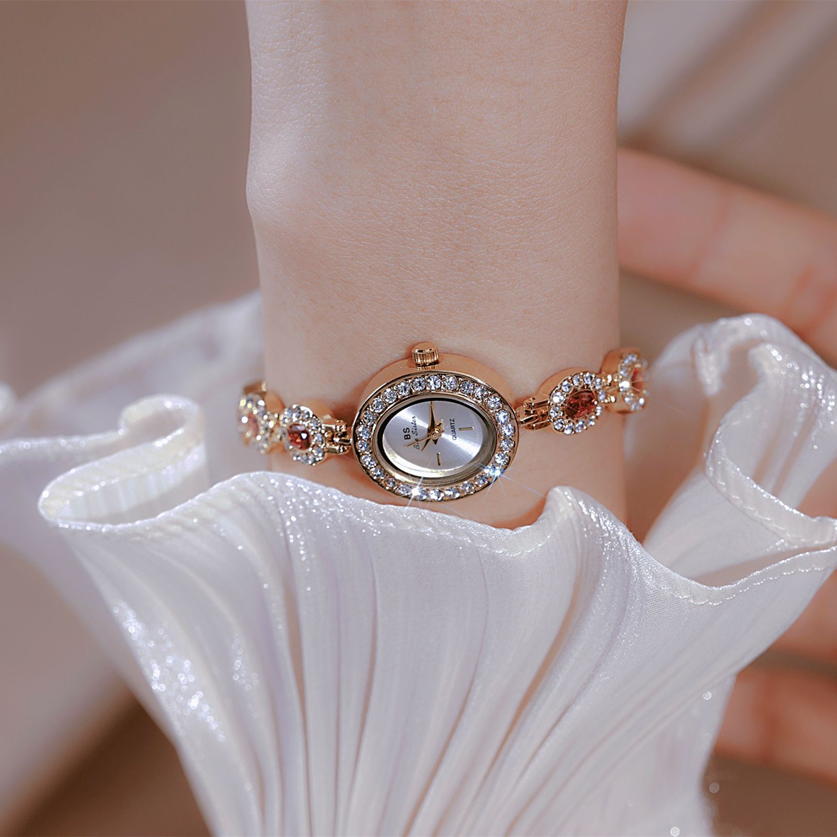 UTHAI Nieuwe Vrouwen Ketting H - Luxury Watch Winder recensie en prijs