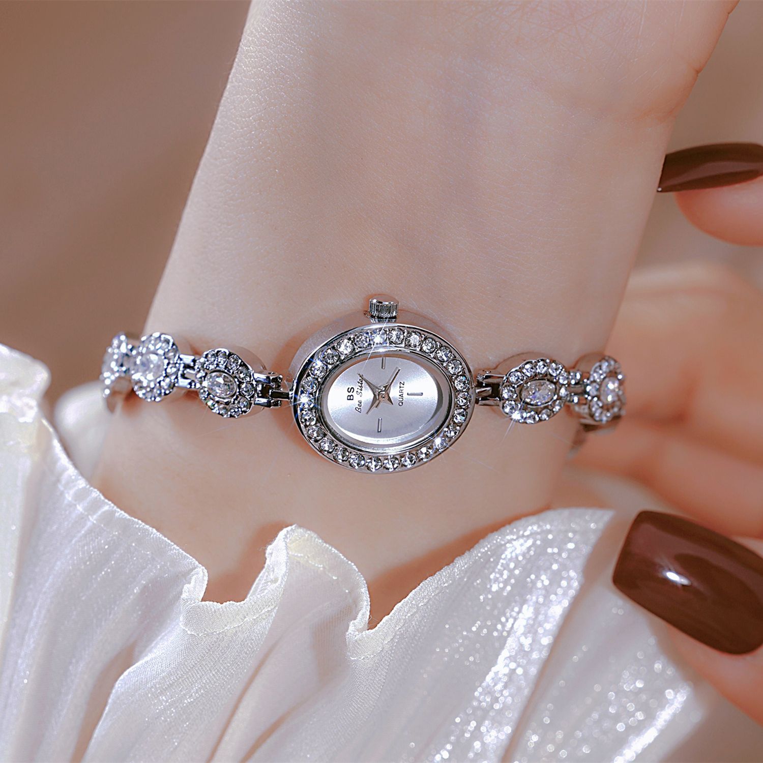 UTHAI Nieuwe Vrouwen Ketting H - Luxury Watch Winder recensie en prijs