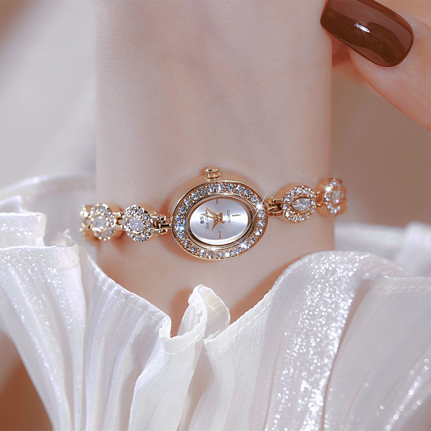 UTHAI Nieuwe Vrouwen Ketting H - Luxury Watch Winder recensie en prijs