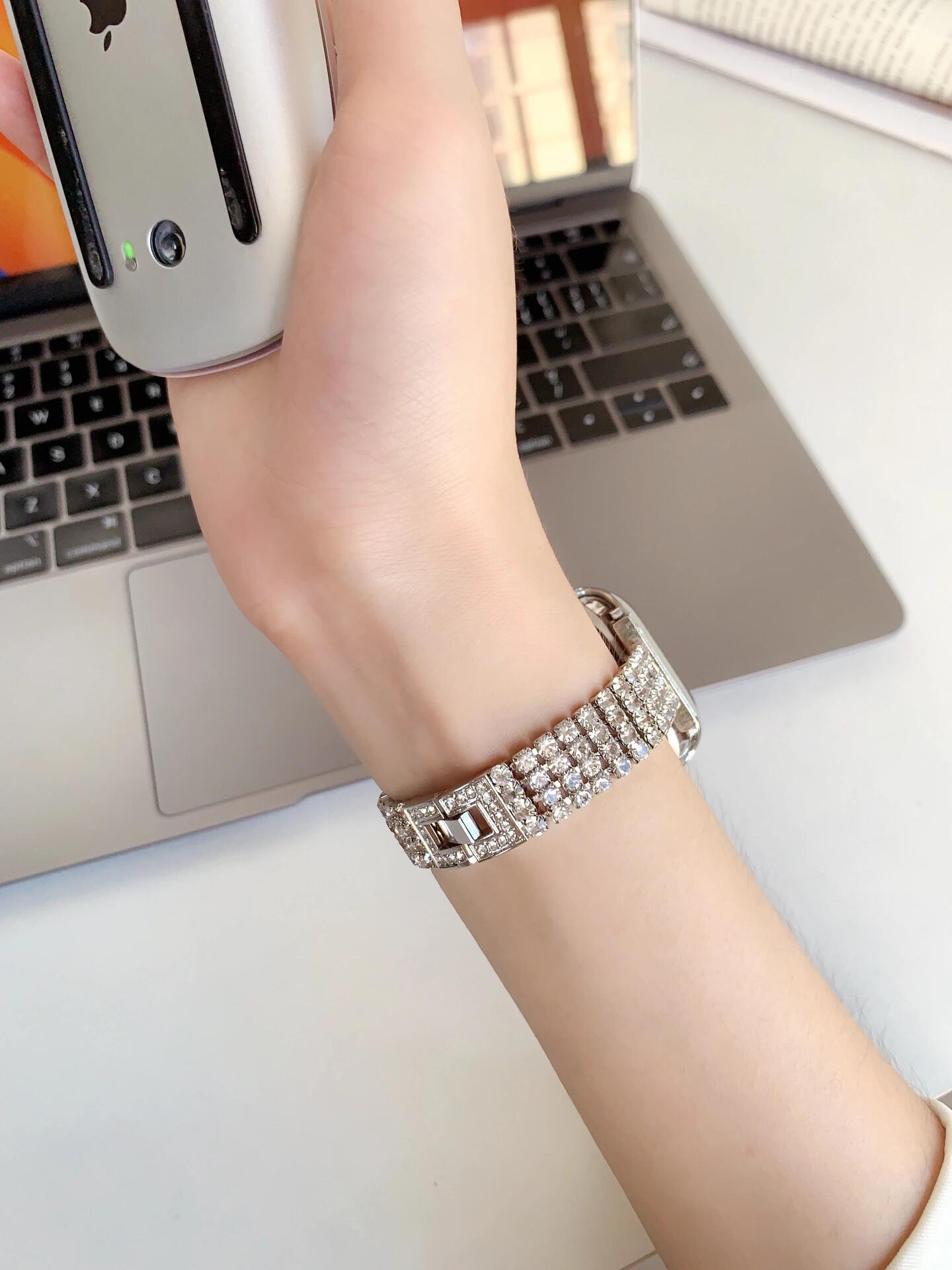 Mooie luxe bling armband metal - Luxury Watch Nice recensie en prijs