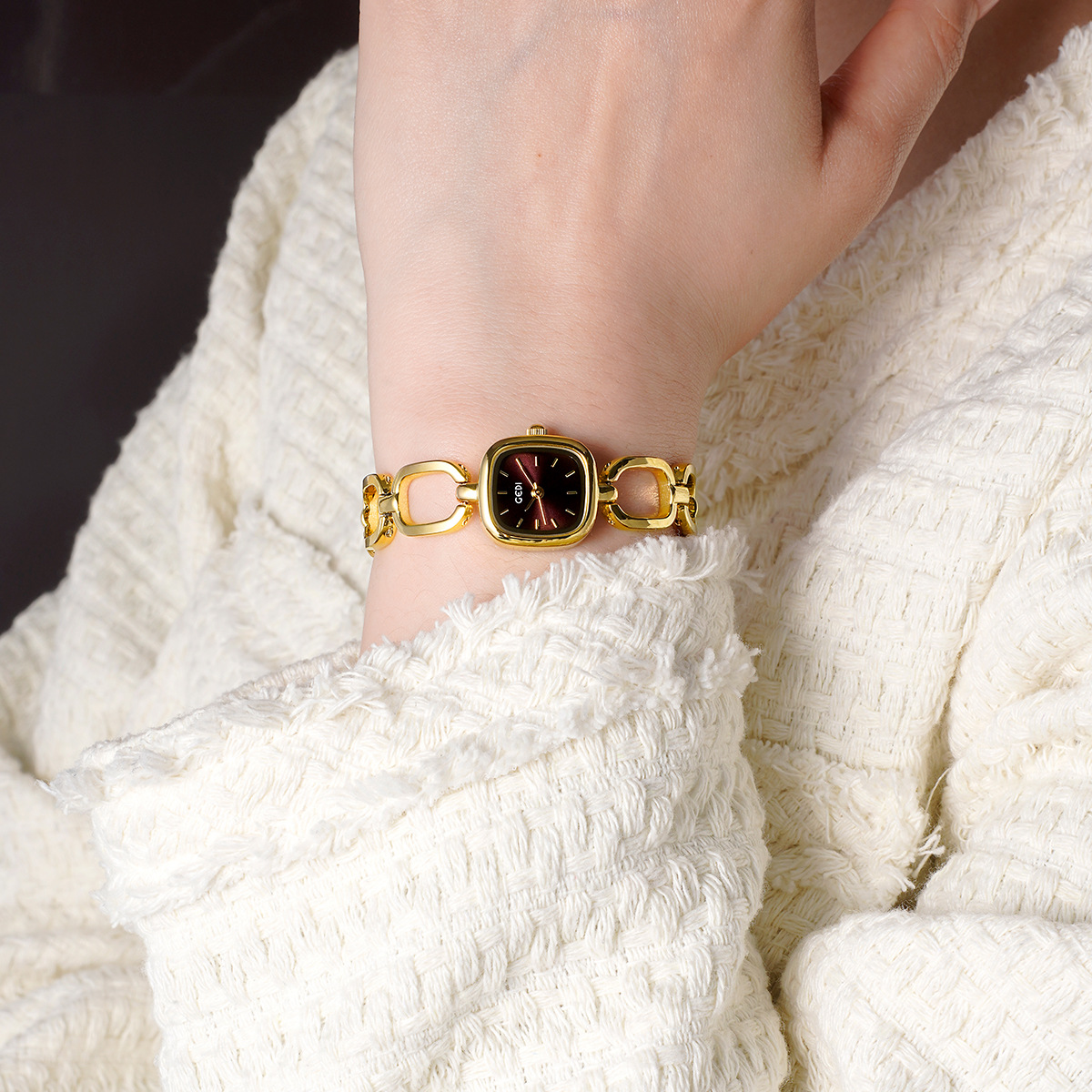 GEDI merk dameshorloges Licht  - Luxury Watch List recensie en prijs