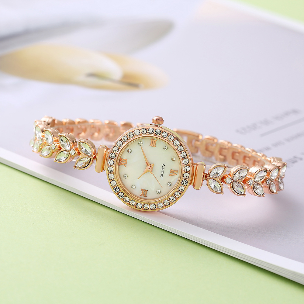 Uthai W75 Zeemeermin Dameshorl - Luxury Watch Group recensie en prijs