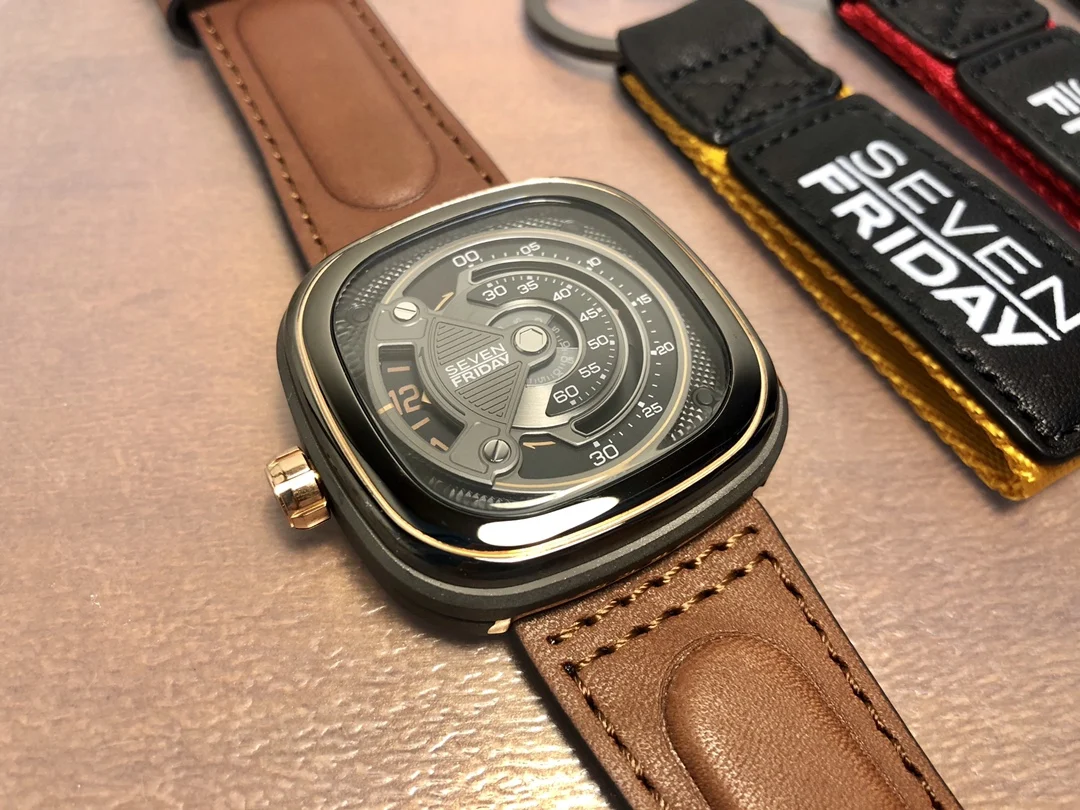 Zeven Vrijdagen Horloge M2b/01 - Luxury Watch Winder recensie en prijs