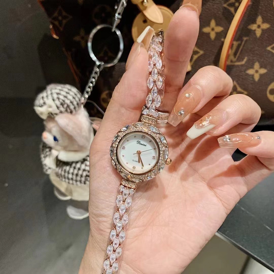 Prachtig en stijlvol damesarmb - Luxury Watch Value recensie en prijs